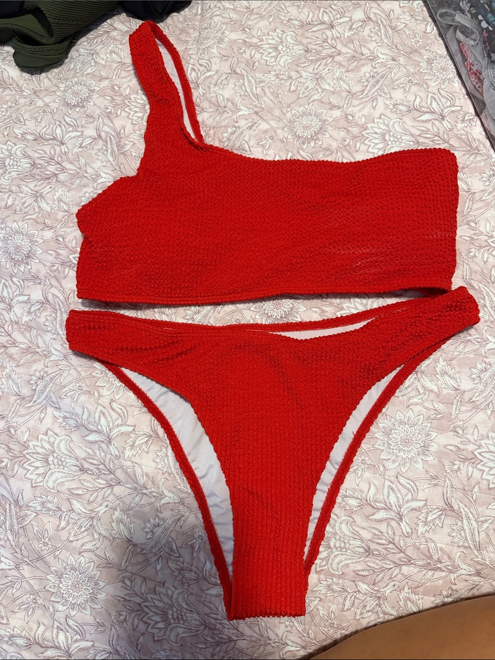 SHEIN Red One-Shoulder Textured Bikini